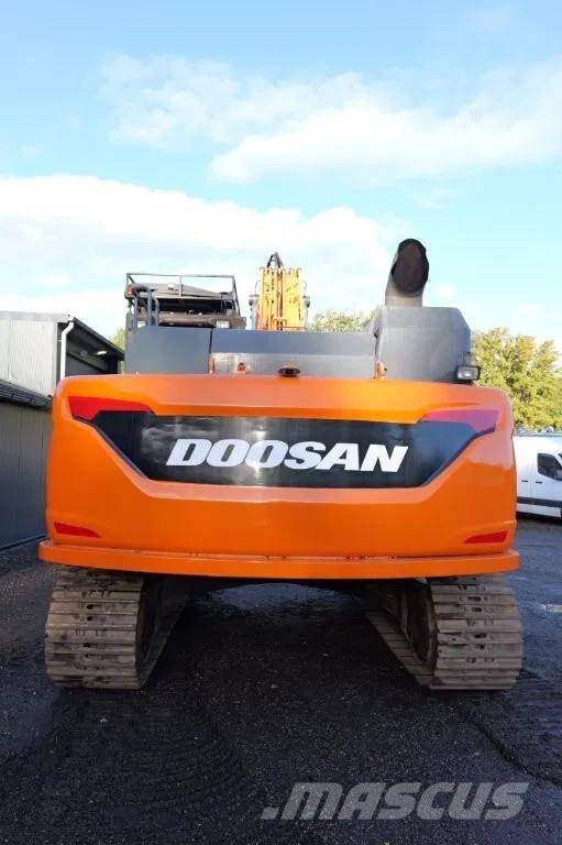 Doosan DX300LC Bandgrävare
