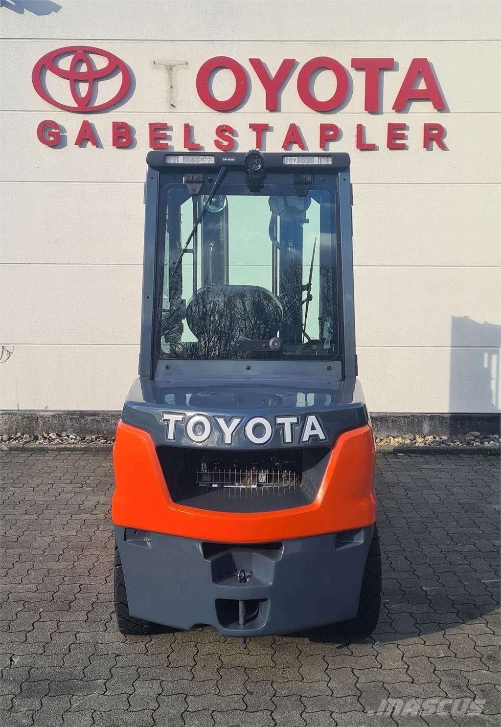 Toyota 52-8FDJF35 Dieselmotviktstruckar