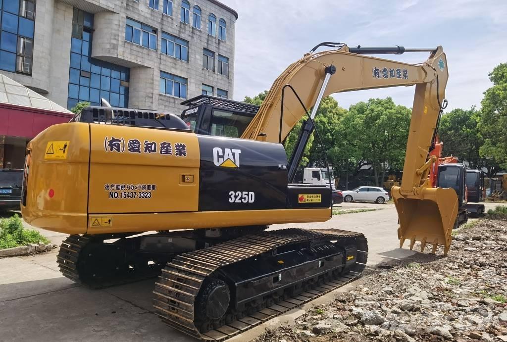 CAT 325 D Bandgrävare