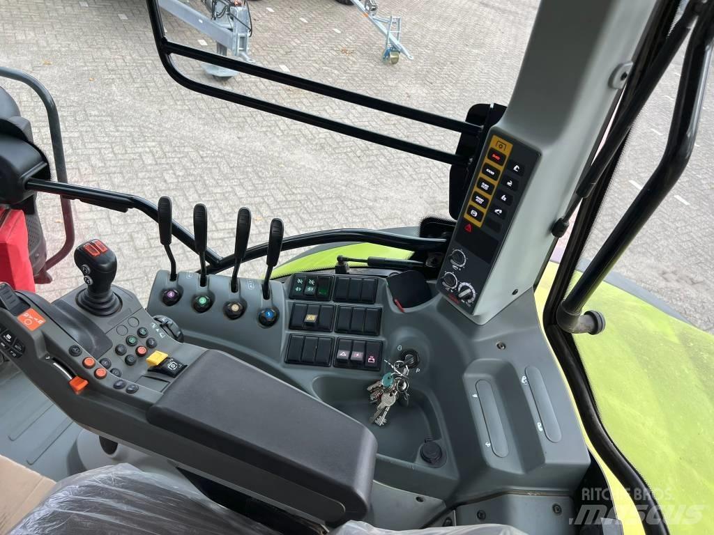 CLAAS Arion 510 Cis Traktorer