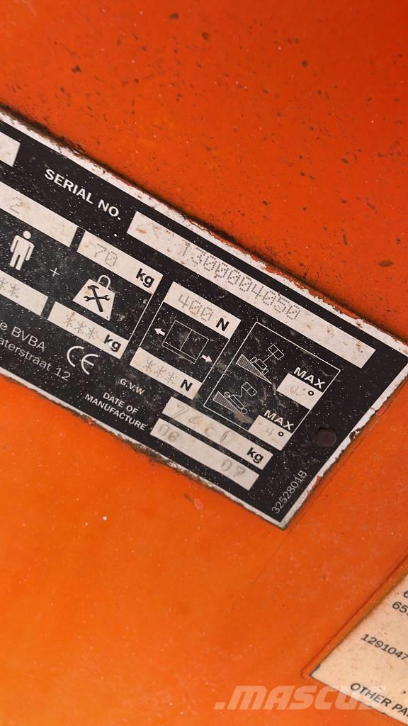 JLG 450 AJS II Bomliftar