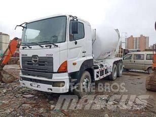 Hino 700 Cementbil