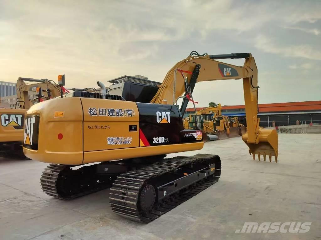 CAT 320 D2 Bandgrävare