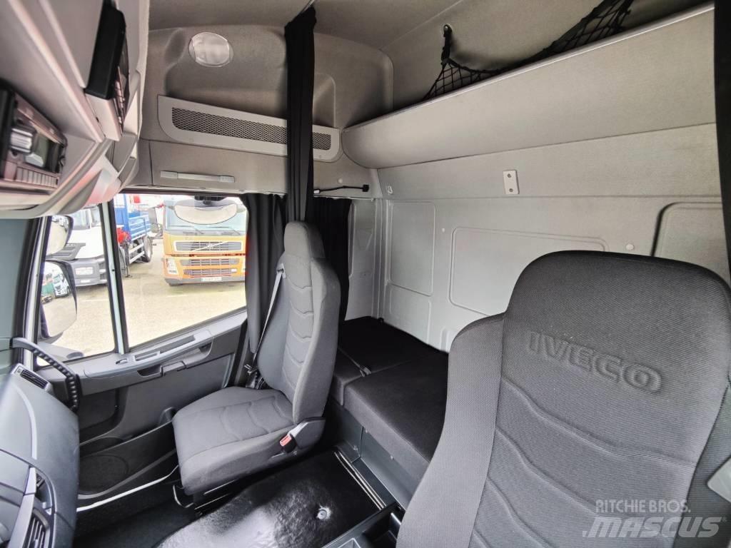Iveco 180E 28 Skåpbilar