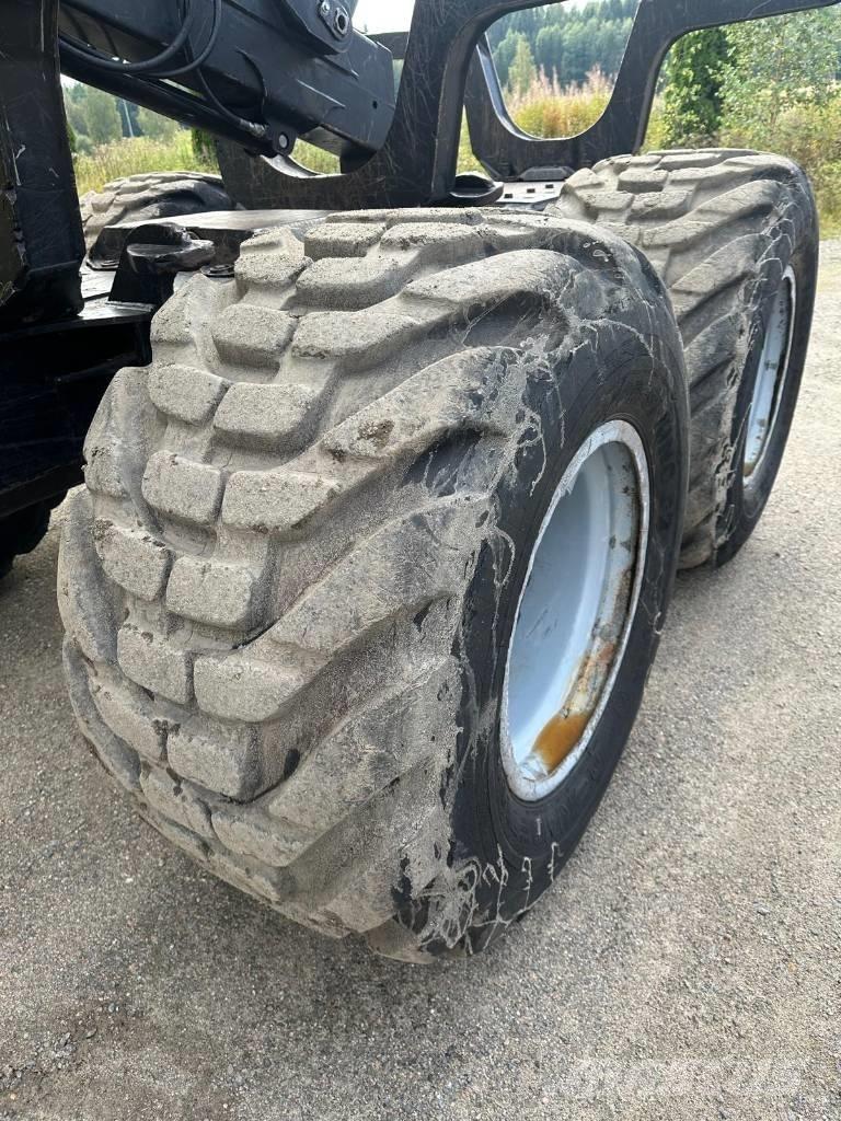Komatsu 875 Skotare