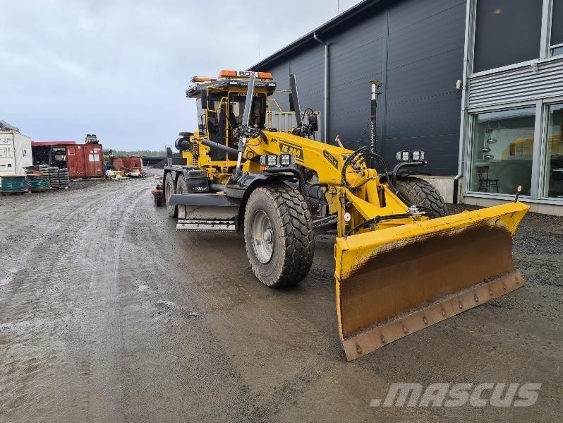 Veekmas FG 244 Väghyvlar