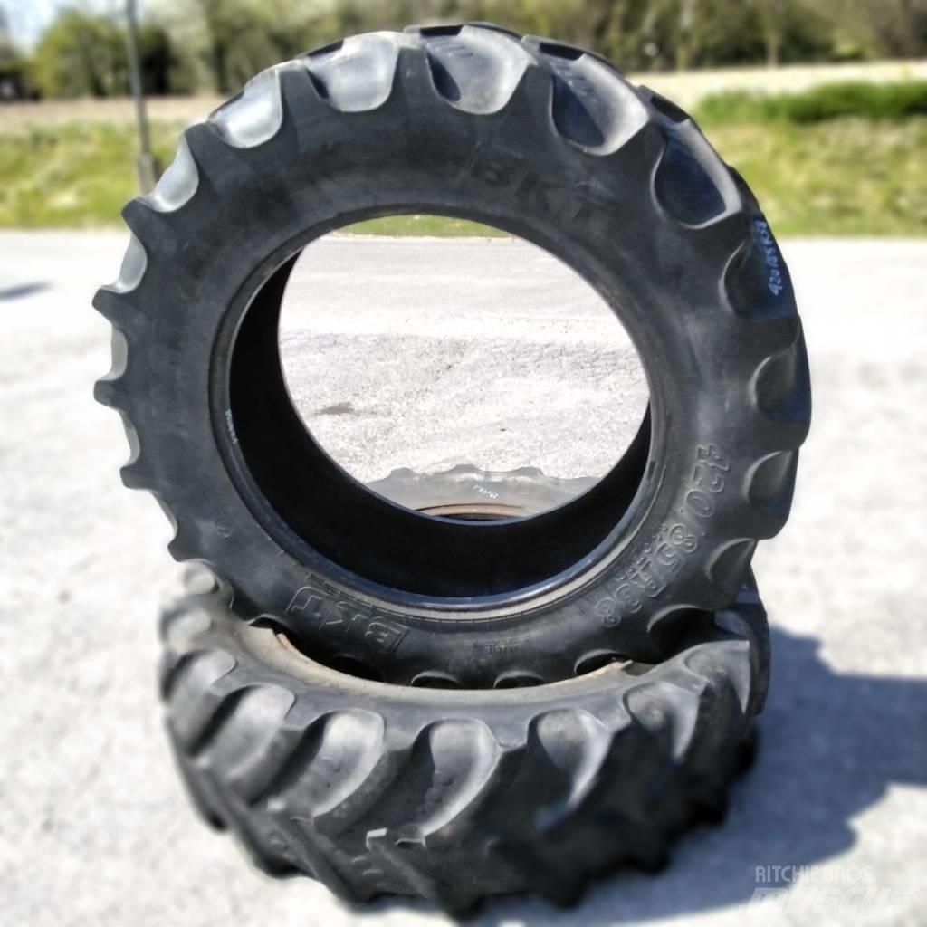 BKT 420/85R38 Däck, hjul och fälgar