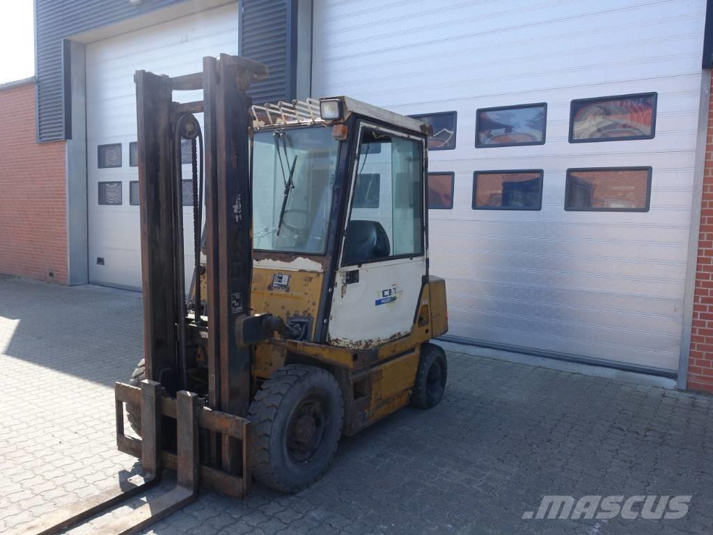 TCM FD 25 Z2 Dieselmotviktstruckar