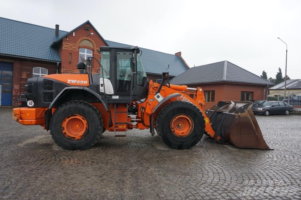 Hitachi ZW 220-5 B Hjullastare