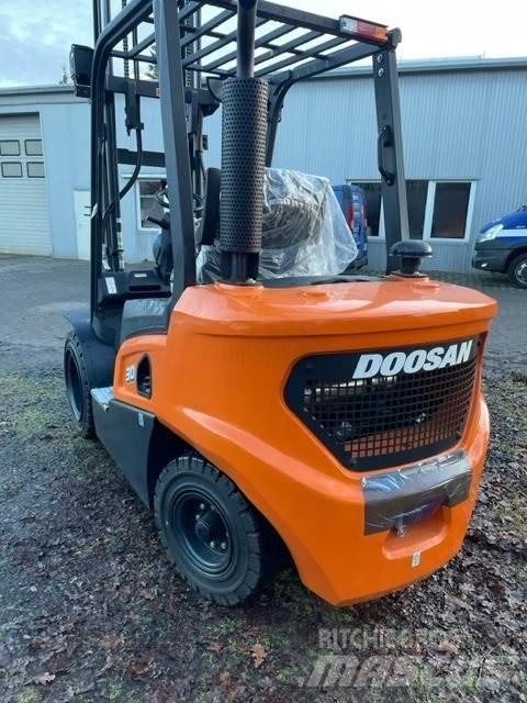Doosan D30NXS Dieselmotviktstruckar