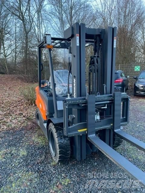 Doosan D30NXS Dieselmotviktstruckar