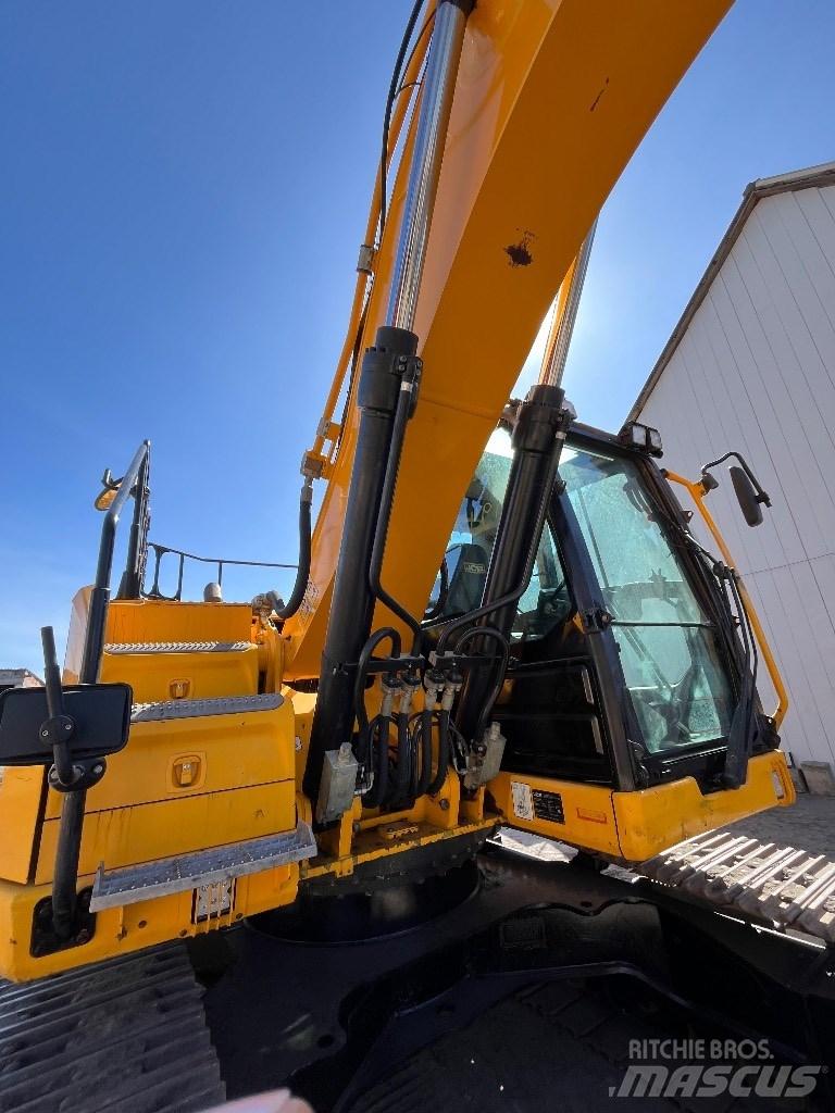 JCB JS 220 LC Bandgrävare