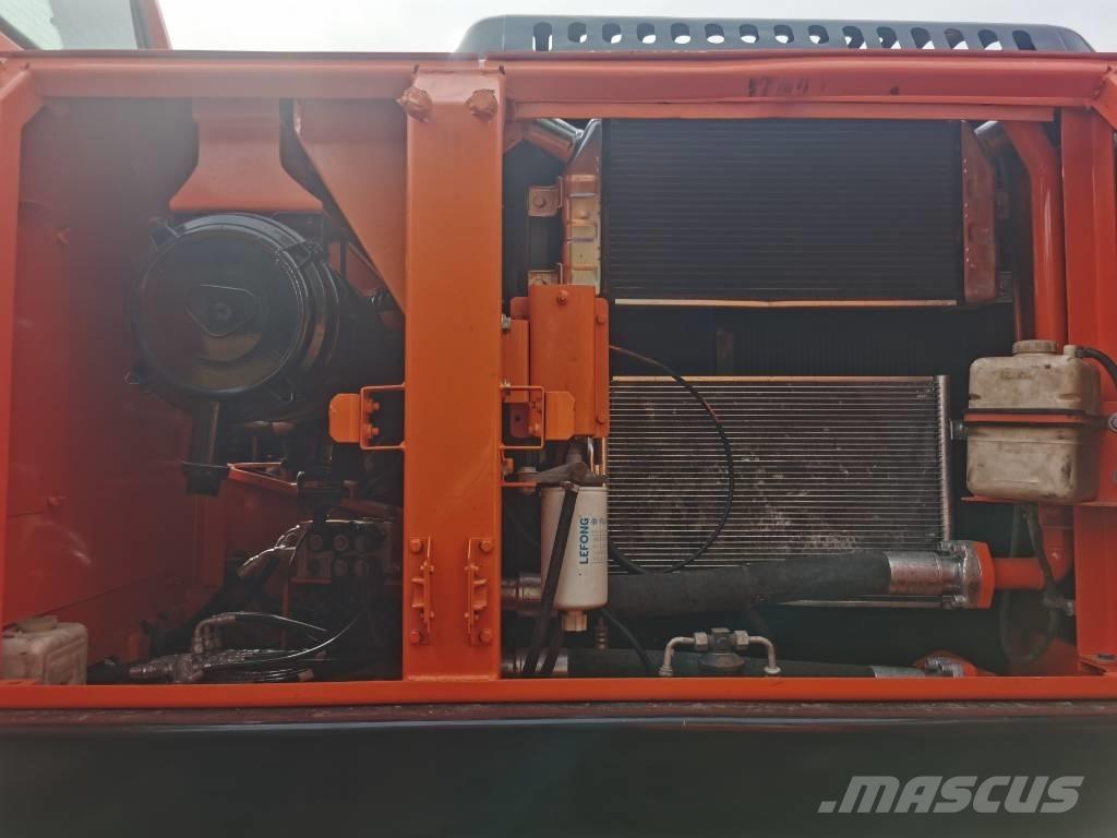 Doosan DX225LC-9C Bandgrävare