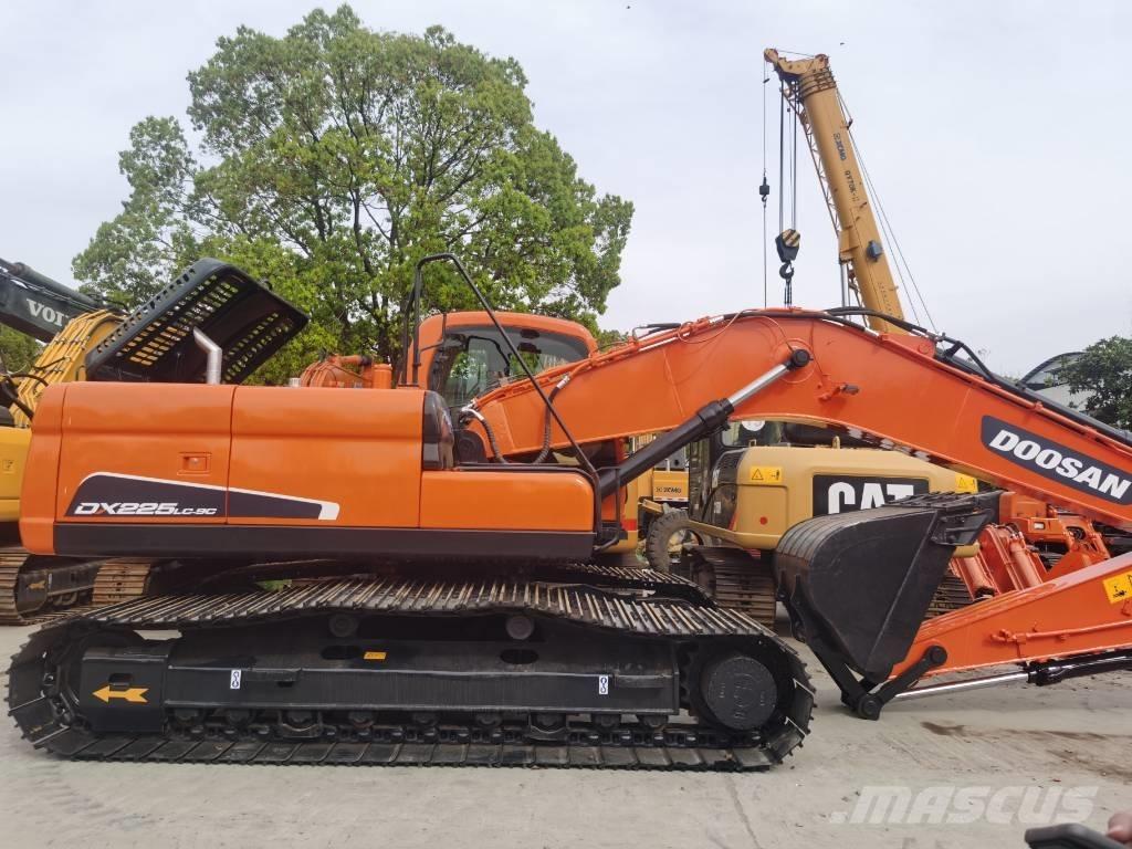 Doosan DX225LC-9C Bandgrävare