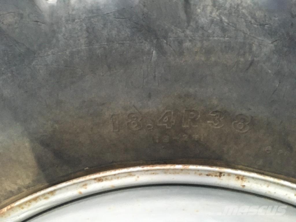  Tvillinghjul Däck, hjul och fälgar