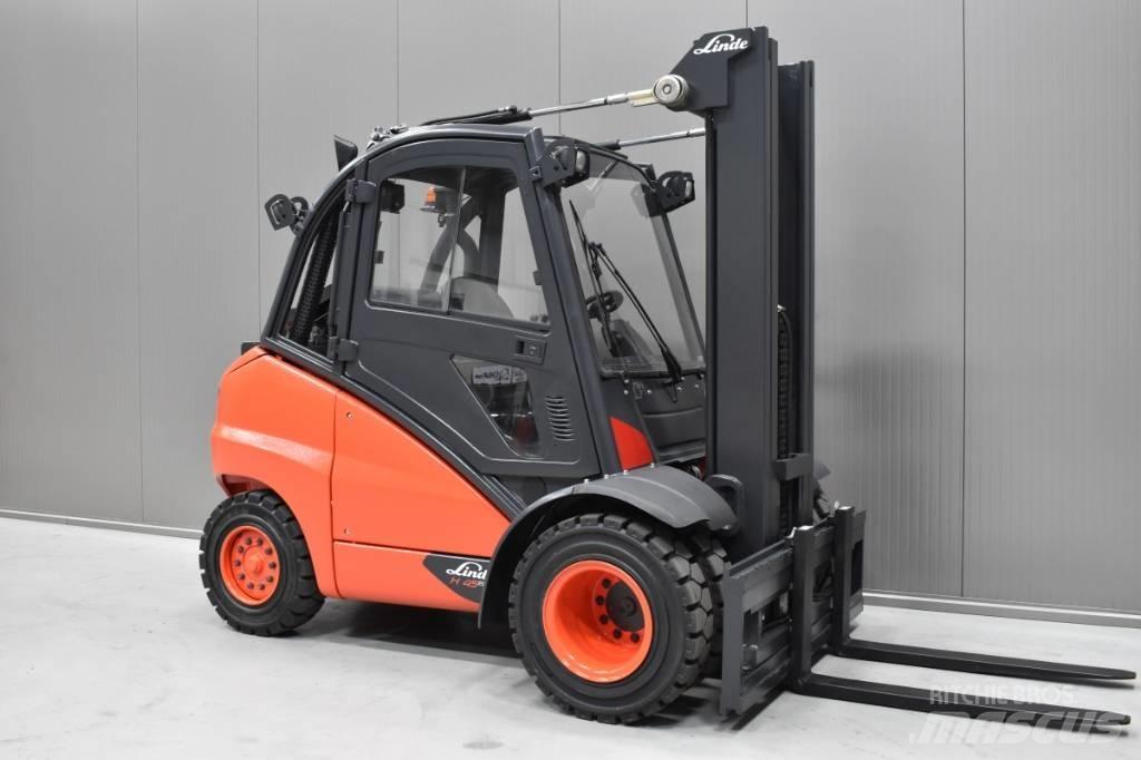 Linde H 45 T Gasolmotviktstruckar