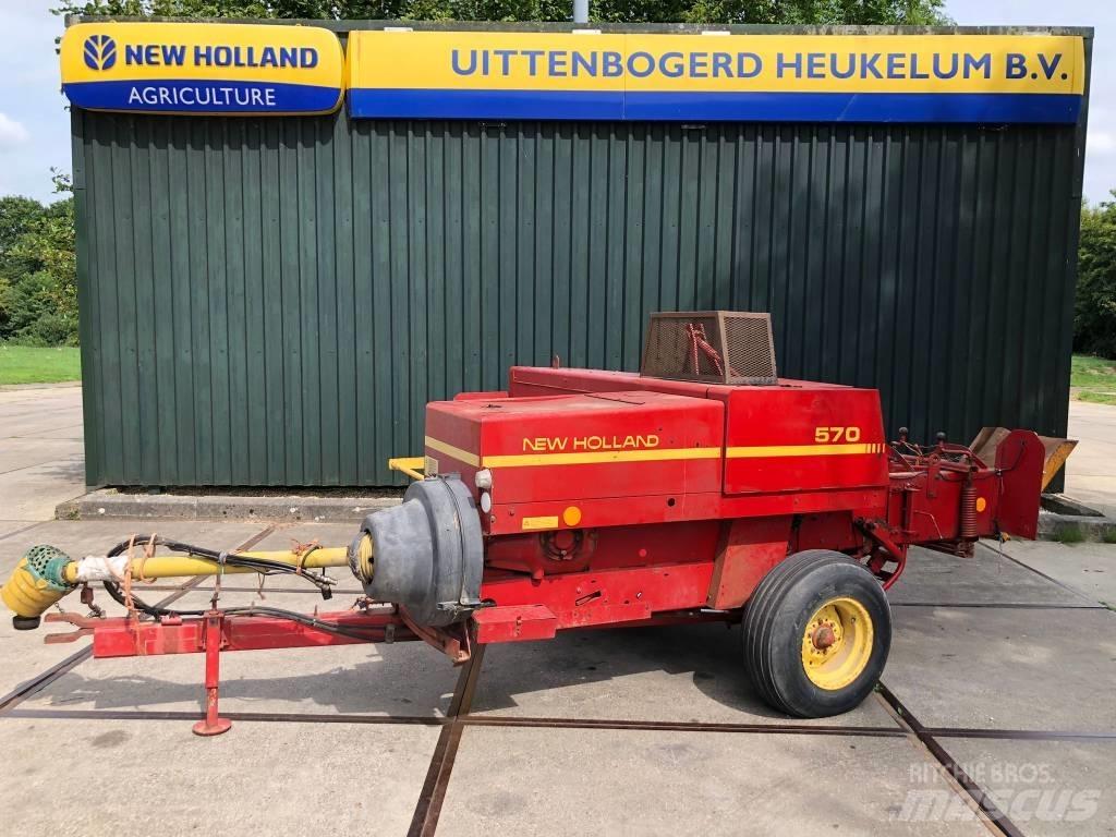 New Holland 570 Fyrkantspressar