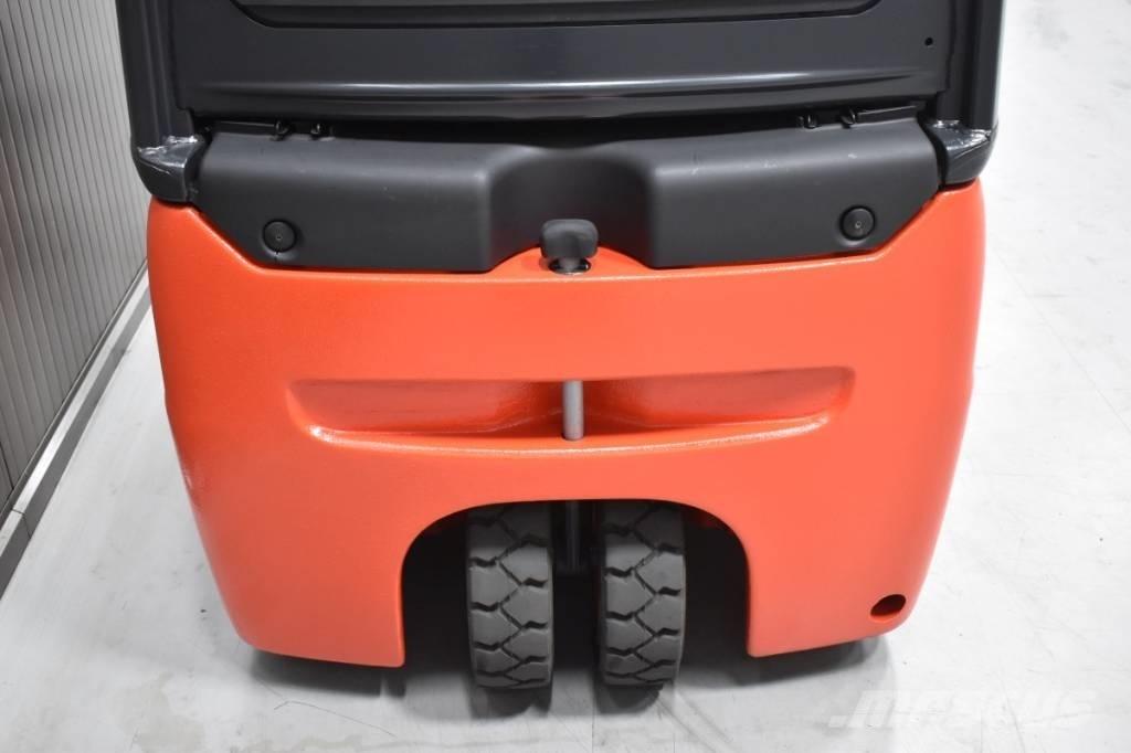 Linde E 16-02 Elmotviktstruckar
