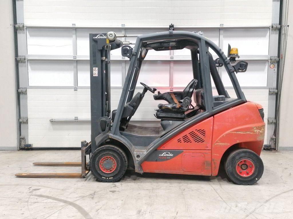Linde H25D-02 Dieselmotviktstruckar