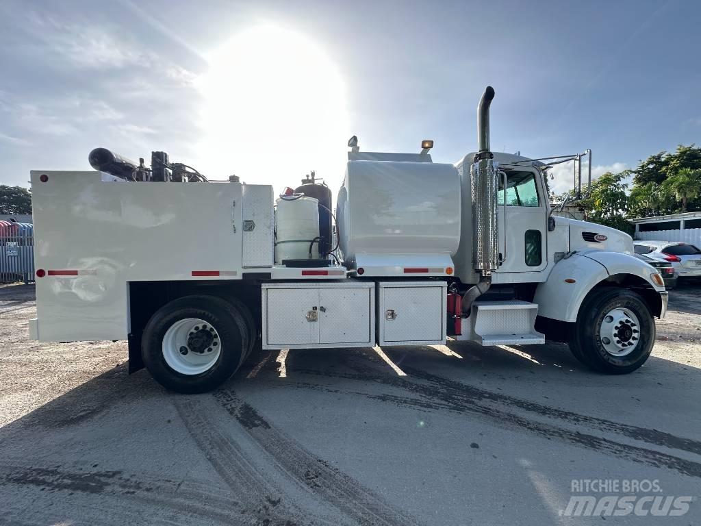 Peterbilt 335 Tankbilar