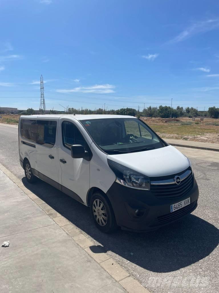 Opel VIVARO Lätta skåpbilar
