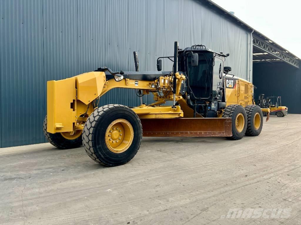 CAT 140M3 Väghyvlar