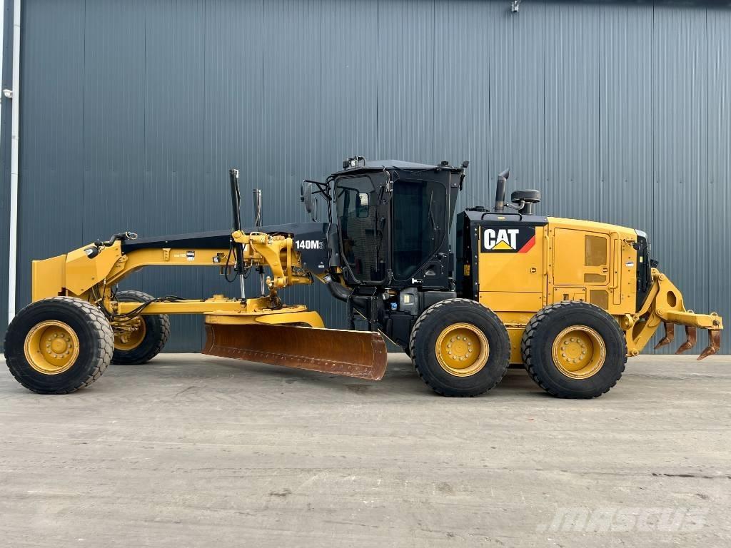 CAT 140M3 Väghyvlar
