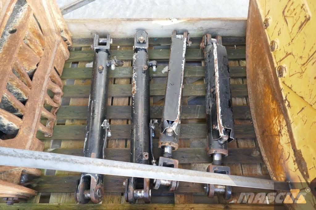 CAT 525D Grapple Transport - Övriga