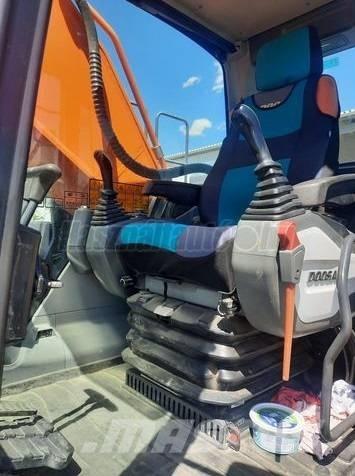 Doosan DX 340 LC Bandgrävare