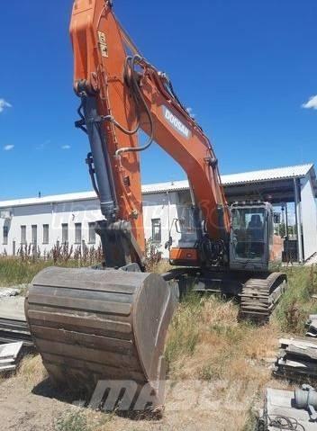 Doosan DX 340 LC Bandgrävare