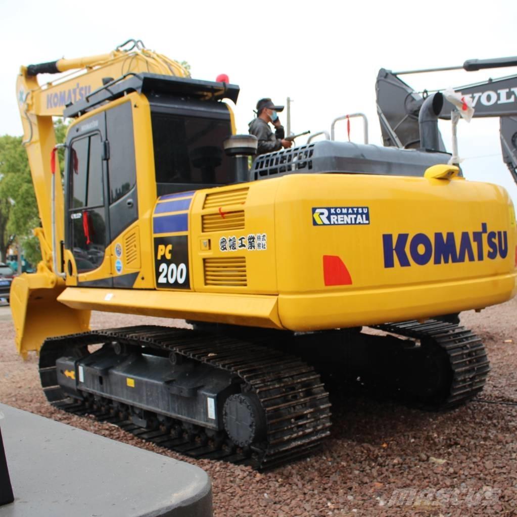 Komatsu PC 200-8 Bandgrävare