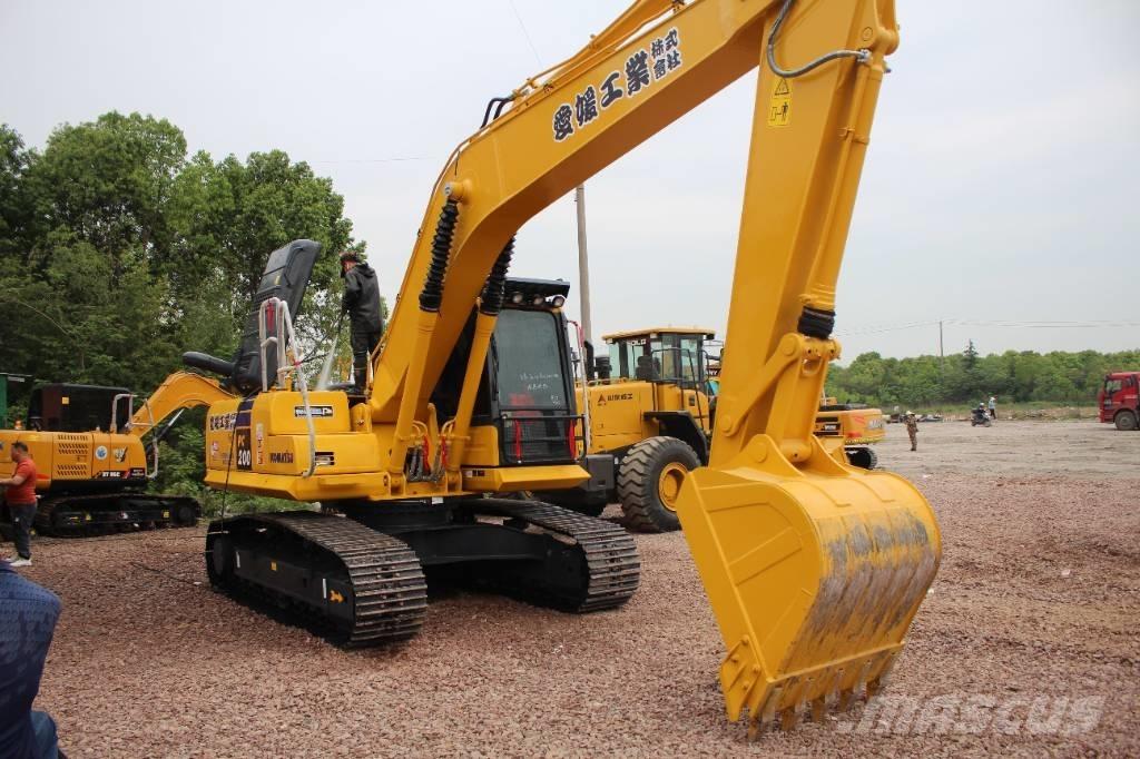 Komatsu PC 200-8 Bandgrävare