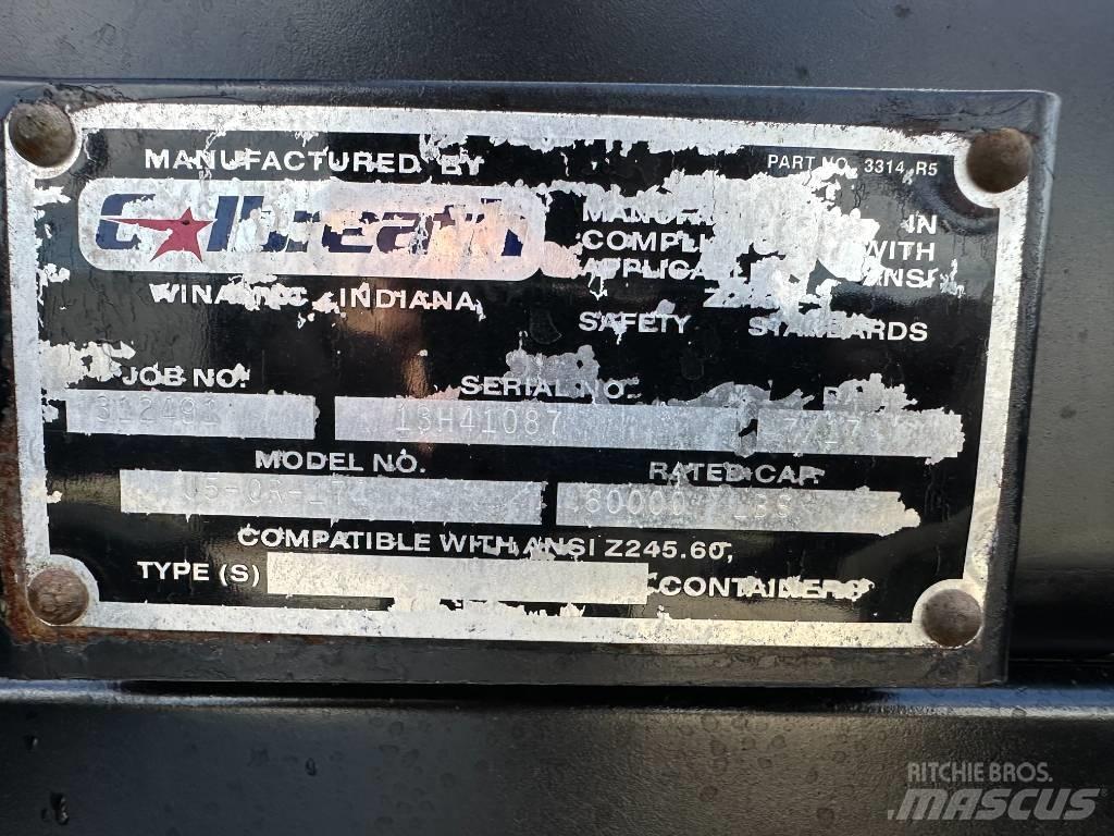 Mack GU813 Lastväxlare med kabellift