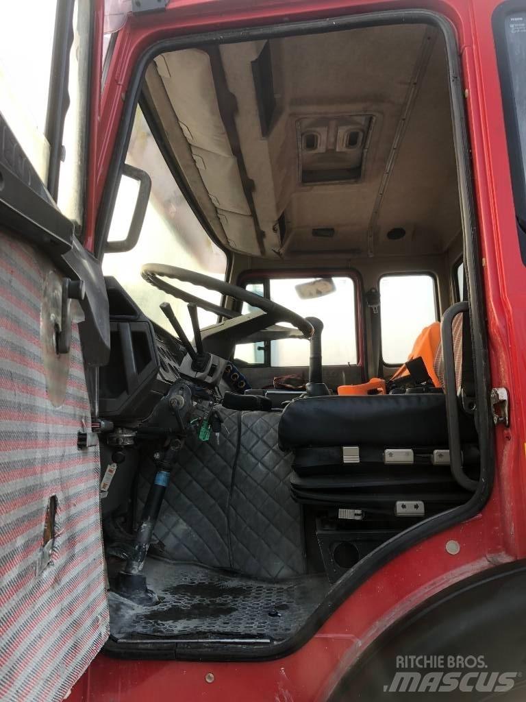 Iveco 330.30 H Cementbil