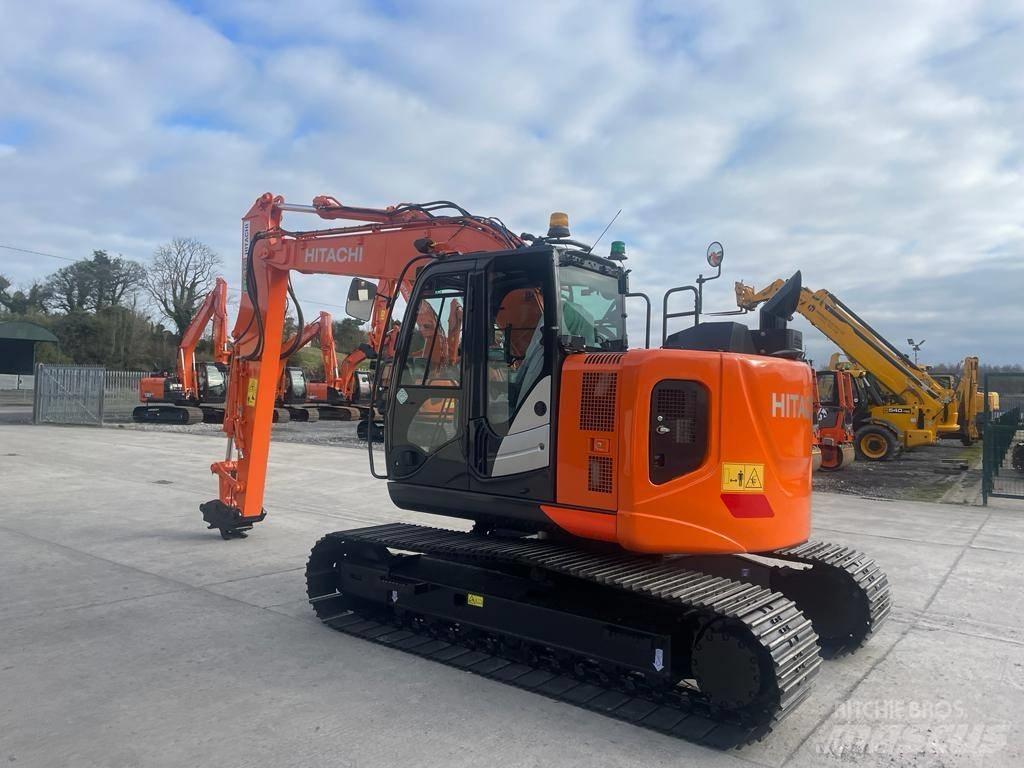 Hitachi ZX 135 US-6 Bandgrävare