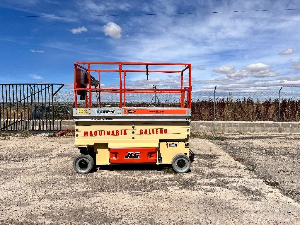 JLG 3246 ES Saxliftar