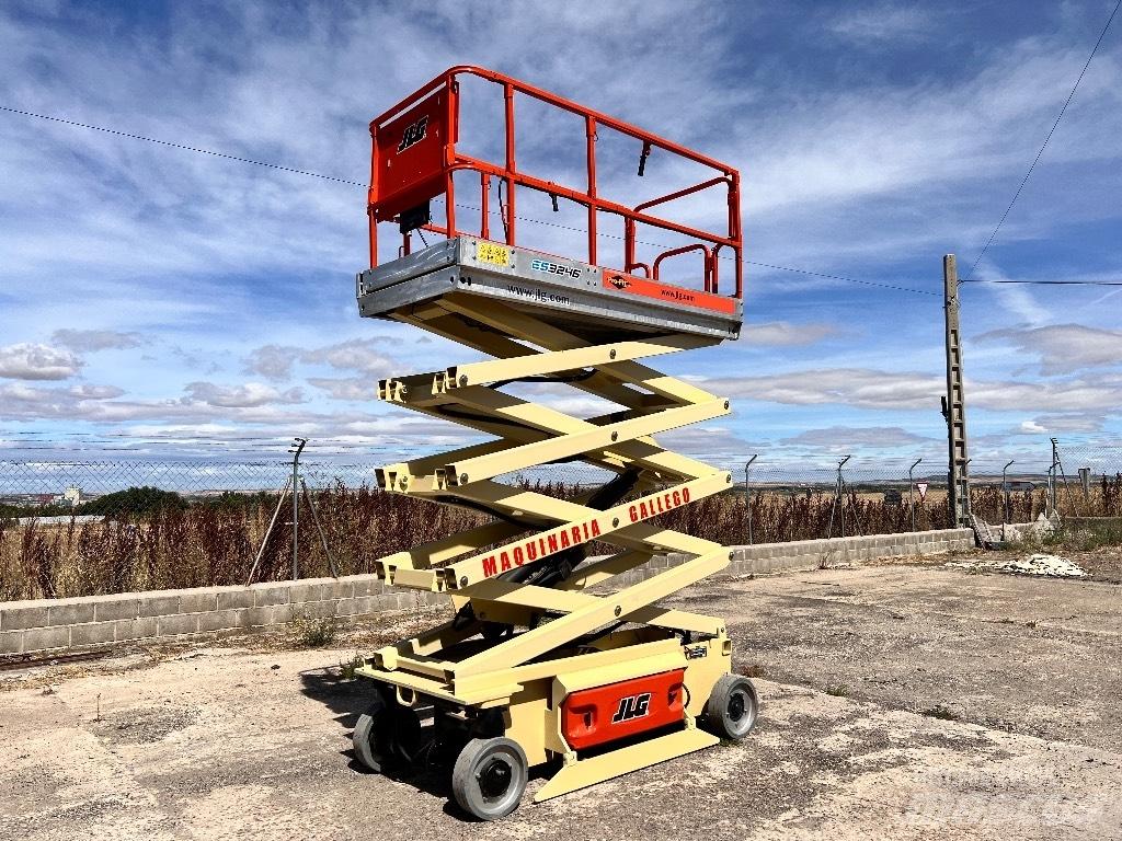 JLG 3246 ES Saxliftar