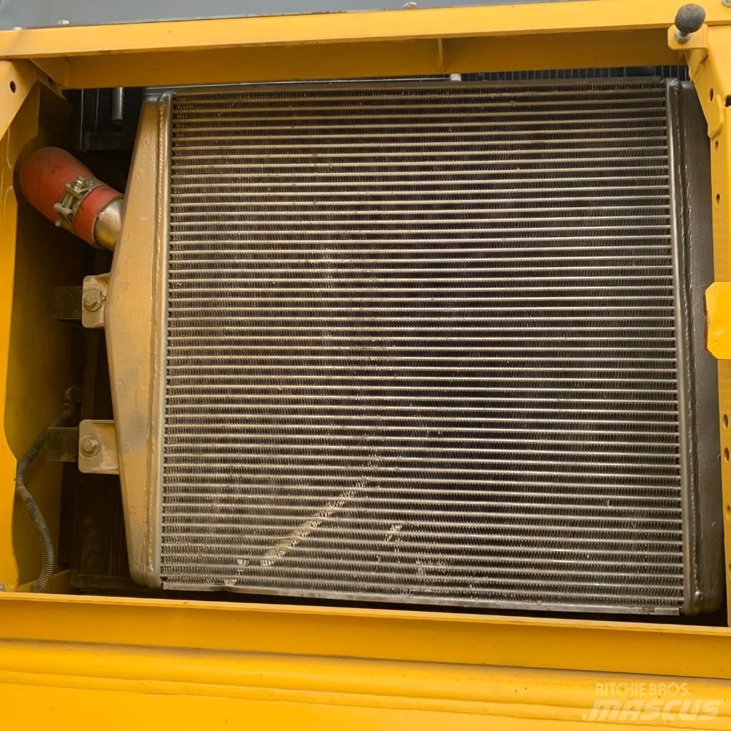Komatsu PC450-8 Bandgrävare