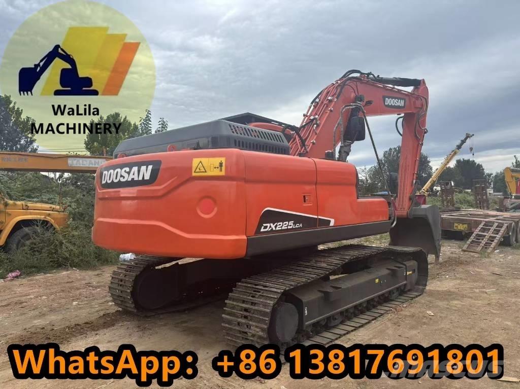 Doosan DX 225 Bandgrävare