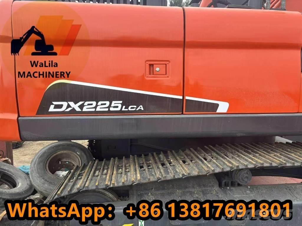 Doosan DX 225 Bandgrävare