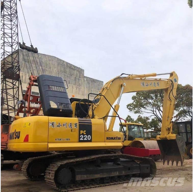 Komatsu PC 220-8 Bandgrävare