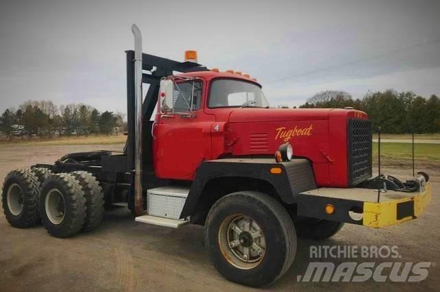 FWD RB44 Bärgningsbilar