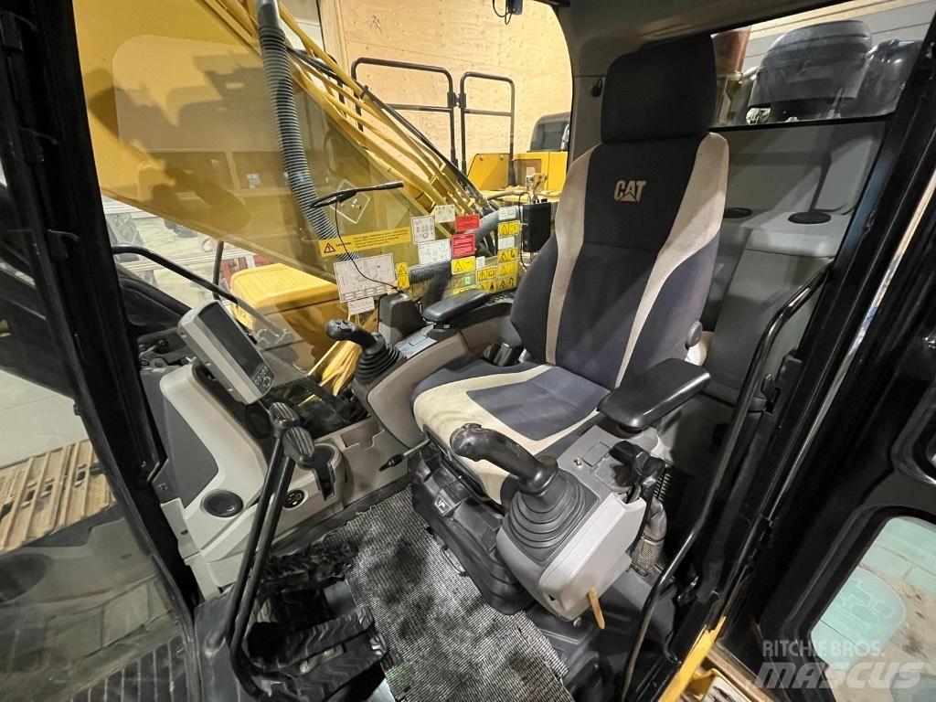 CAT 336 F L Bandgrävare