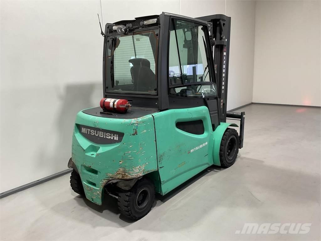 Mitsubishi FB50-2 Elmotviktstruckar