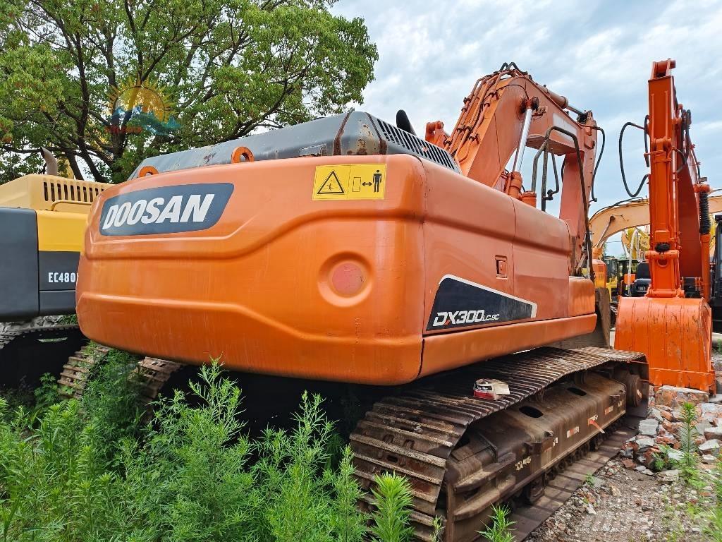 Doosan DX 300 LC-9C Bandgrävare