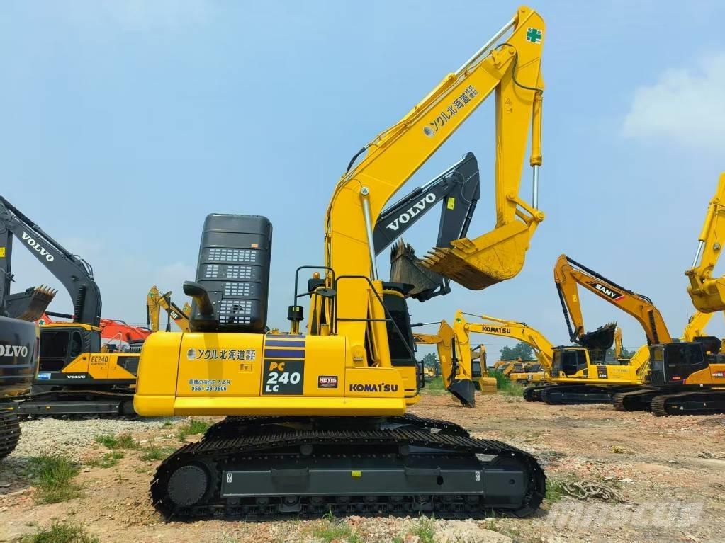 Komatsu PC 240-8 Bandgrävare