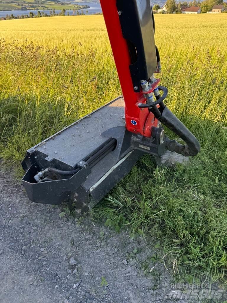 Kuhn E4745 M Övrigt väg och snö