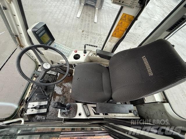 Liebherr A 924 B CAB Hytter och interiör