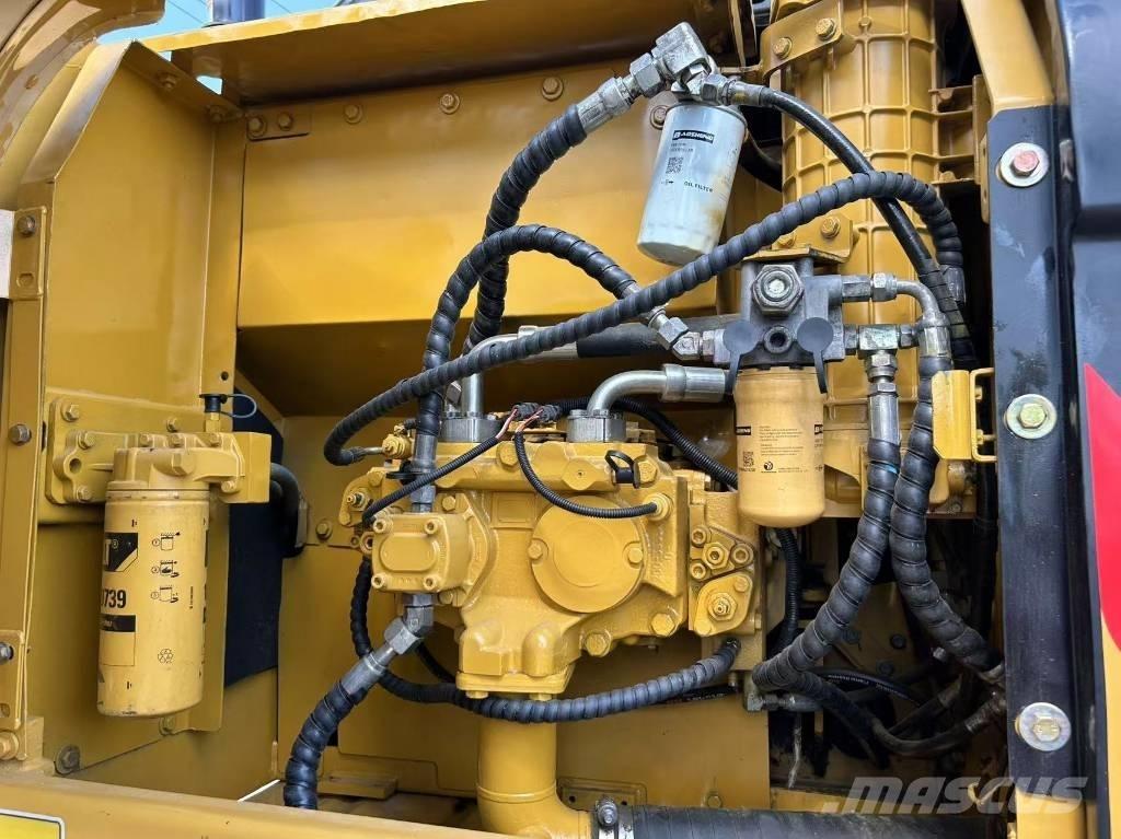 CAT 320 D Bandgrävare