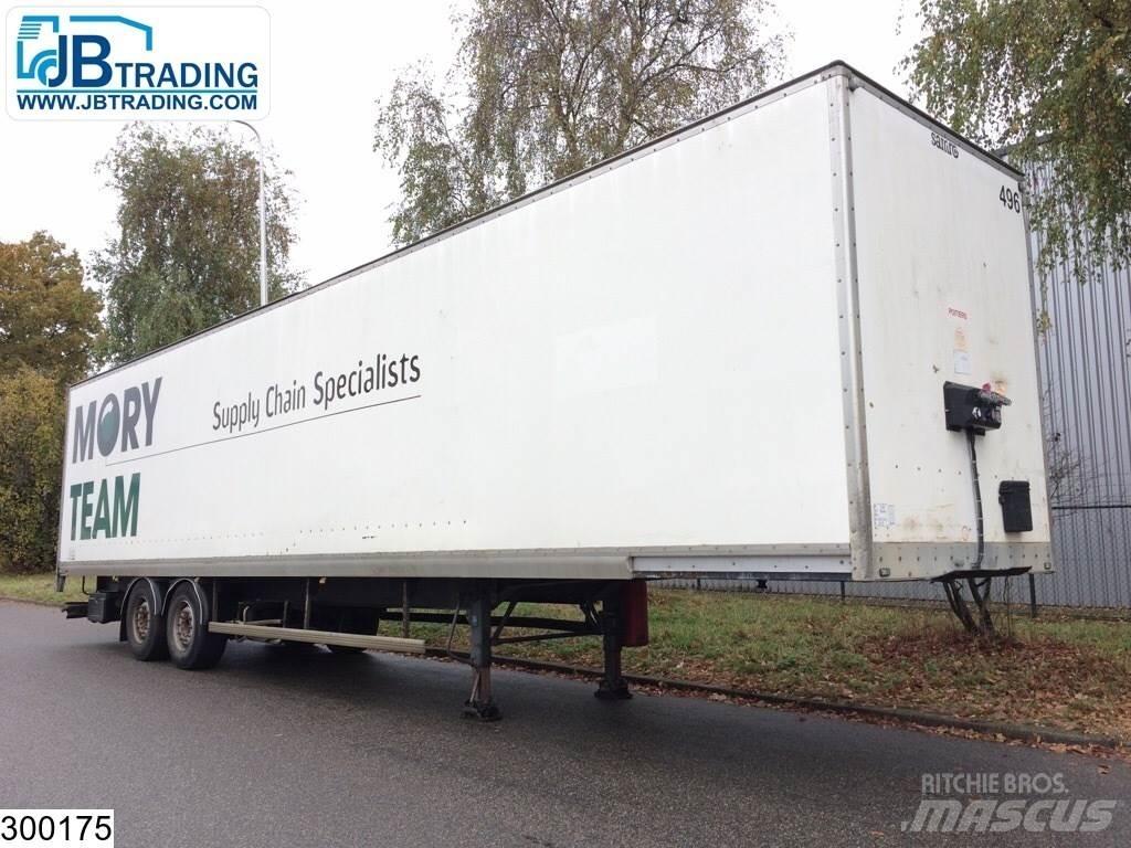 Samro gesloten bak Skåptrailer